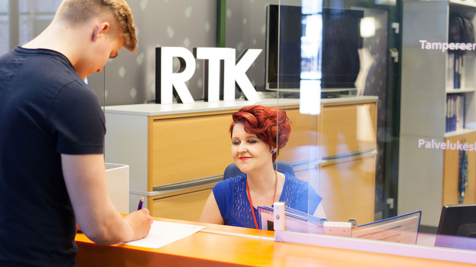 Kuva RTK Palvelun asiakaspalvelutiskiltä